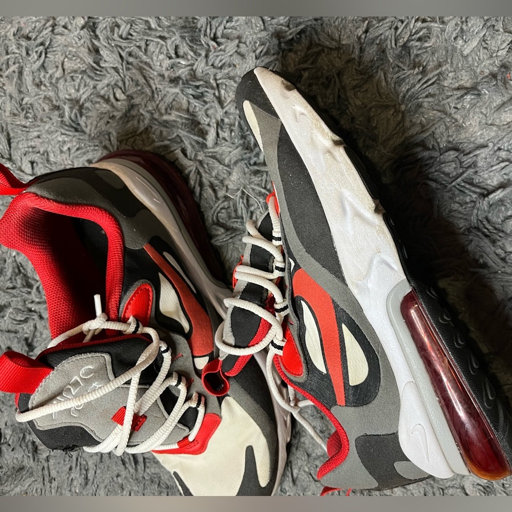 Nike Air Max 270 React